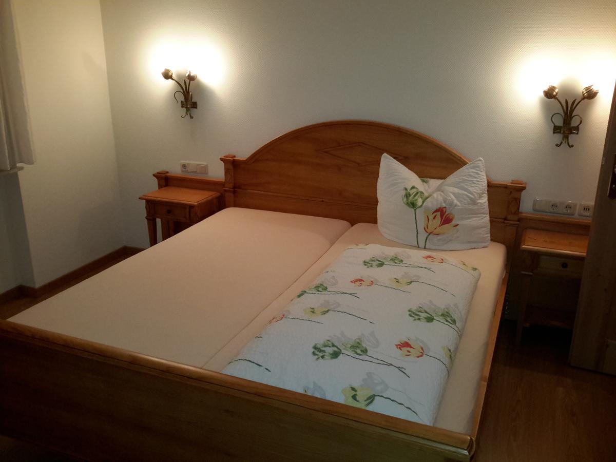 Hotel Gruner Hahn Schippach  Szoba fotó